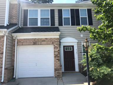 Main picture of 215 Alexia Ln