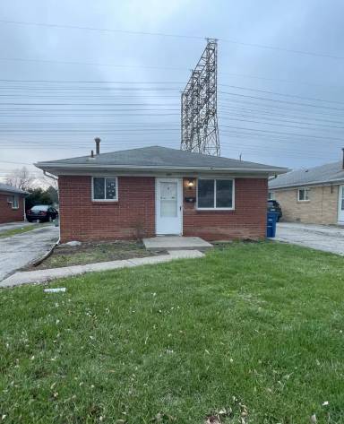 Main picture of 255 Graham St