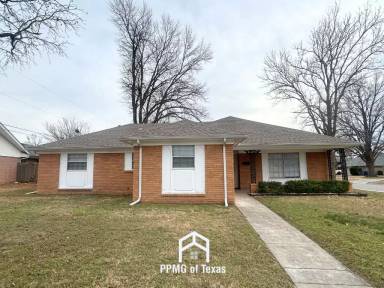 Main picture of 9406 E 37th Ct