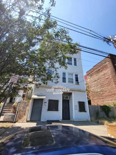 Main picture of 269 Sherman Ave