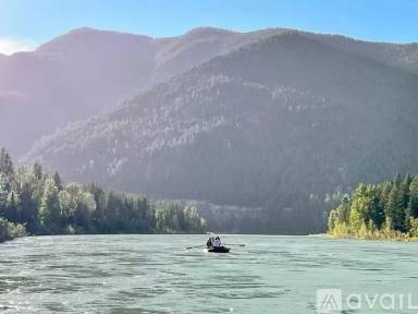 Main picture of 204 River Dr