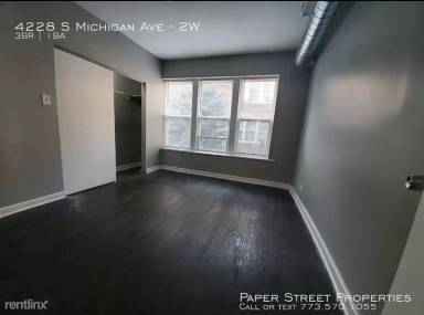 Main picture of 4220 S Michigan Ave