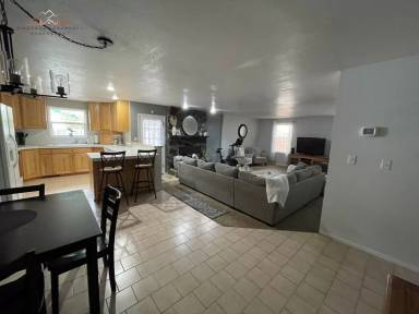 Main picture of 915 62nd St