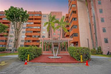 Main picture of Fifty Fifty Condominium