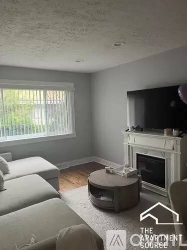 Main picture of 533 E Lincoln St