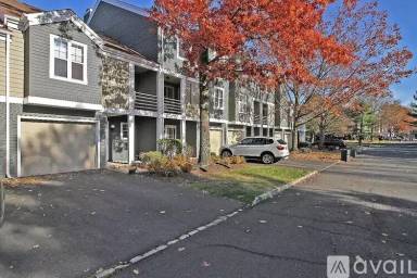 Main picture of 369 Pond Rd