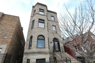 Main picture of 2318 S Oakley Ave