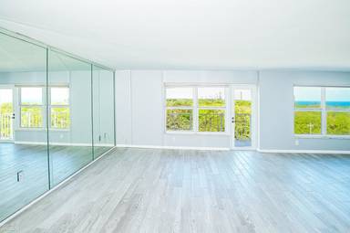 Main picture of Carlton Tower Condo