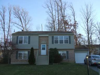 Main picture of 105 Independence Dr