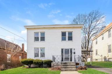 Main picture of 3709 Lovell Ave