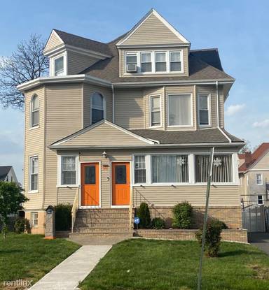 Main picture of 98 Carnegie Ave