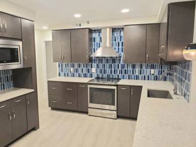 Main picture of Crystal Gateway Condominium