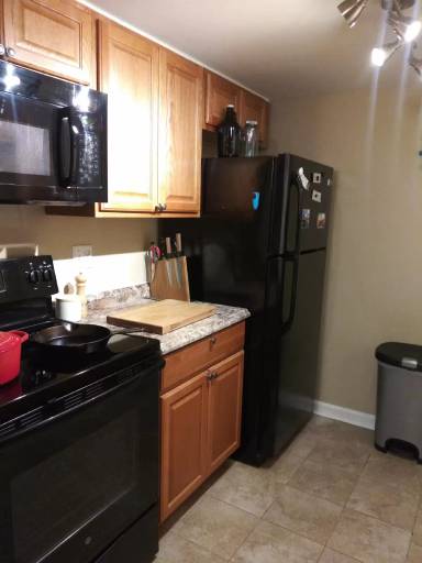 Main picture of 2 Columbia Ave