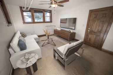 Main picture of 3037 Holmes Ave S