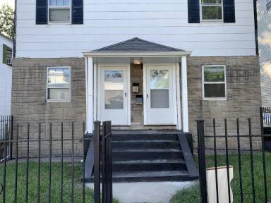 Main picture of 61 Hanford St