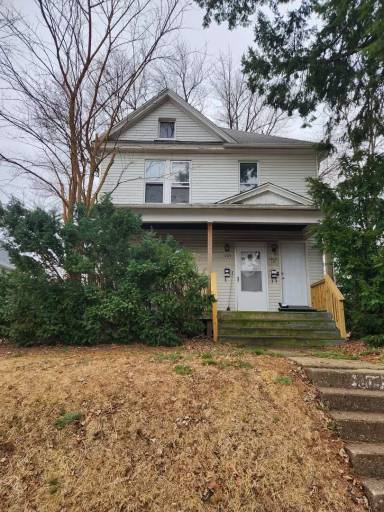 Main picture of 1009 W 15th St