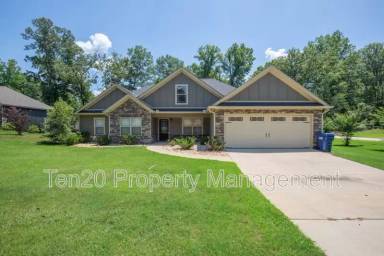 Main picture of 558 Lee Road 636