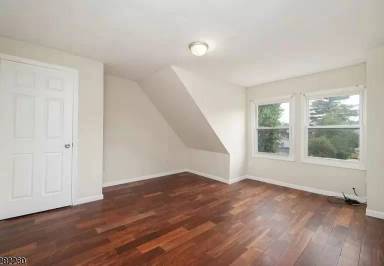 Main picture of 42 N 19th St