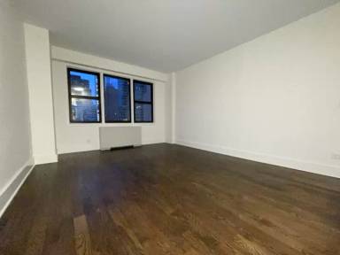 Main picture of 442 2nd Ave