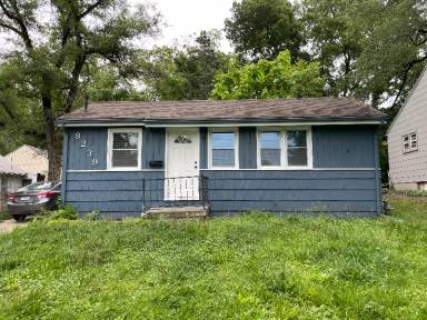 Main picture of 8239 Wayne Ave