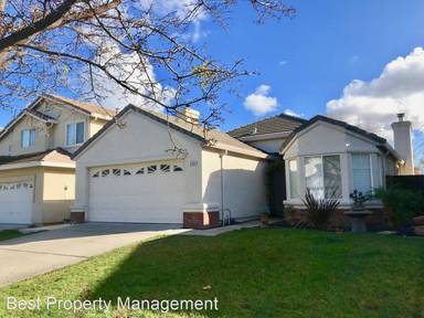 Main picture of 448 Apple Hill Dr