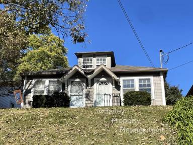 Main picture of 1935 Payne St