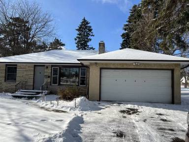 Main picture of 5323 Brooklyn Blvd