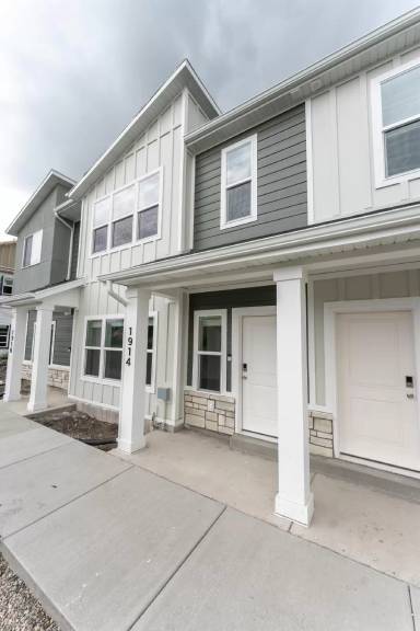 Main picture of 1914 S 1280 W