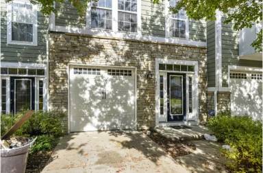 Main picture of 409 Monroe Point Dr
