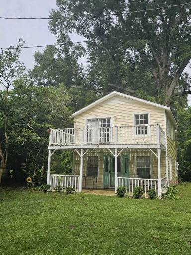 Main picture of 859 Mill St