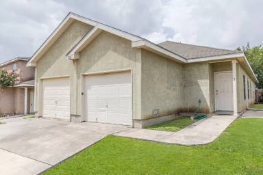 Main picture of 7226 Golf Way