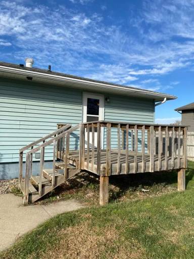Main picture of 818 6th St NE