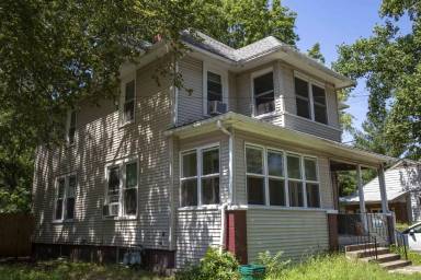 Main picture of 605 S Coler Ave