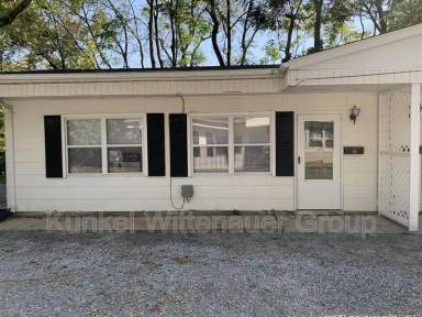 Main picture of 2 Hickory Ct