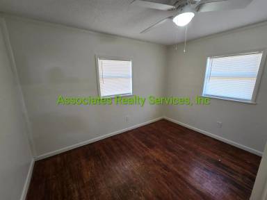 Main picture of 17329 Melvin St