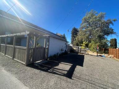 Main picture of 218 SW 7th St