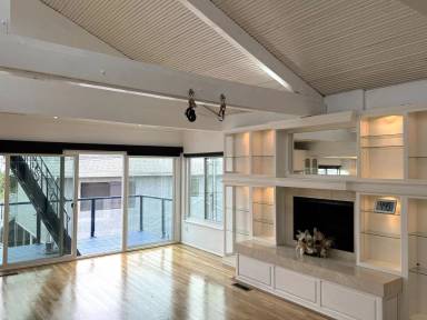Main picture of 635 Prospect Ave