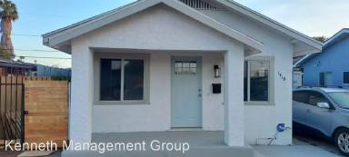 Main picture of 1419 W 71st St
