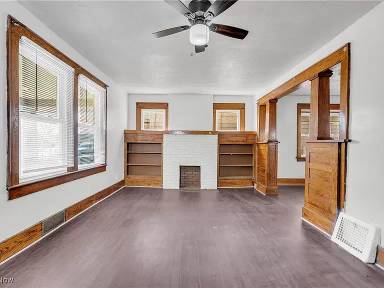 Main picture of 908 Dayton St