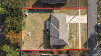 Main picture of 2240 Prytania Cir