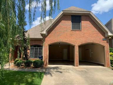 Main picture of 2172 N Donahue Dr