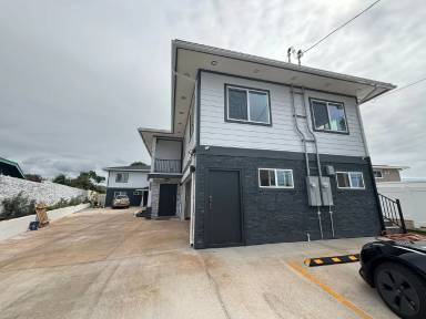 Main picture of 1675 Hookani St