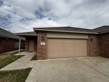 Main picture of 9802 Uvalde Ave