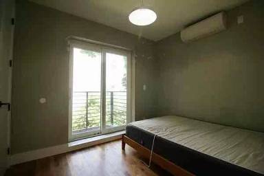 Main picture of 682 Chauncey St