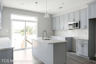 Main picture of 138 W Huntingdon St