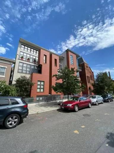 Main picture of 2117 10th St NW