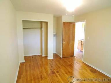 Main picture of 3677 Broadway
