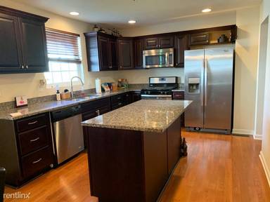 Main picture of 14 Abbeywood Ln