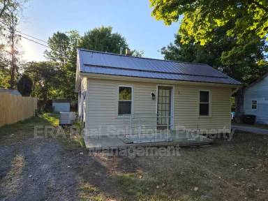 Main picture of 8 Highland Ave