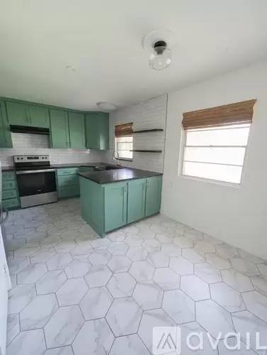 Main picture of 4904 Odessa Ave